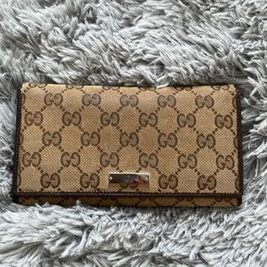 Gucci wallet
